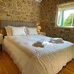 Traditional Stone House Дом отдыха