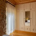 Nyaraló Traditional Stone House Lazaráta