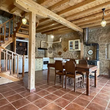 Traditional Stone House Nyaraló Lazaráta